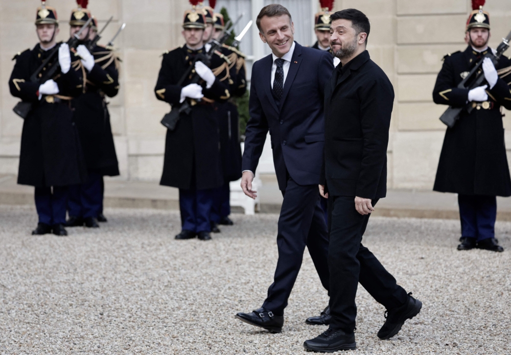 تفاصيل.-زيلينسكي-يتلقى-دعمًا-قويًا-من-ماكرون-خلال-محادثات-باريس