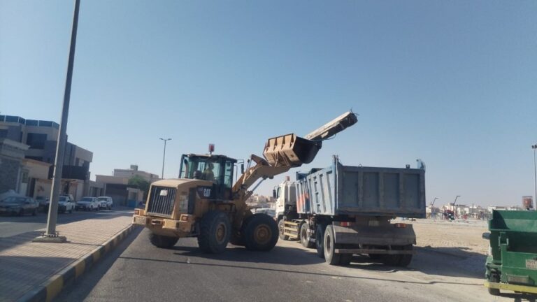 خلال-أسبوع.-إزالة-5890-مترًا-مكعبًا-من-المخلفات-في-الخفجي