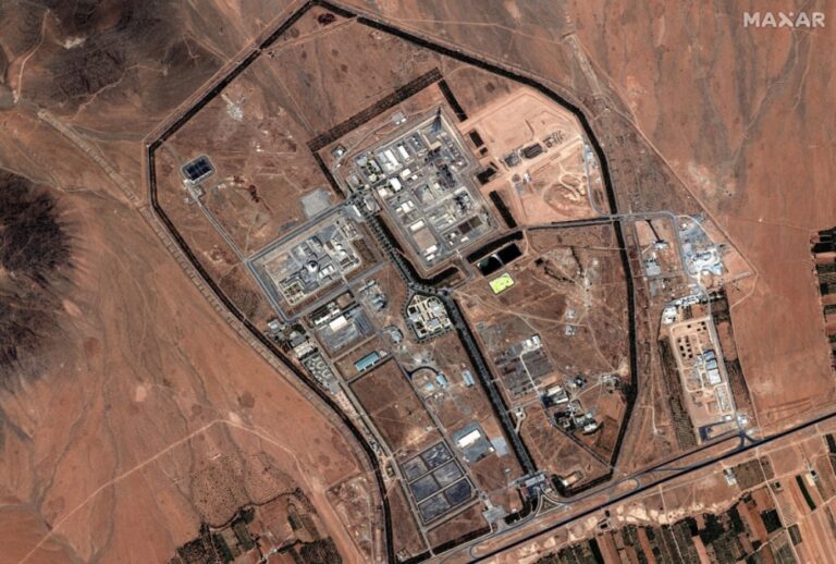 إيران-وتشابك-الأزمات:-توتر-مستمر-ومصادرة-سفينة-وقود