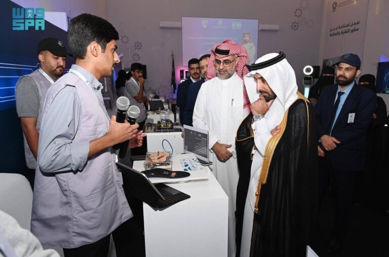 تدشين-معرض-
«مبتكرون-2025»-في-«تقني-الشرقية»