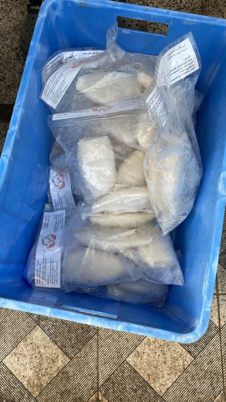 ضبط-760-كجم-من-الأسماك-والدواجن-غير-الصالحة-للاستهلاك-الآدمي-بعسير