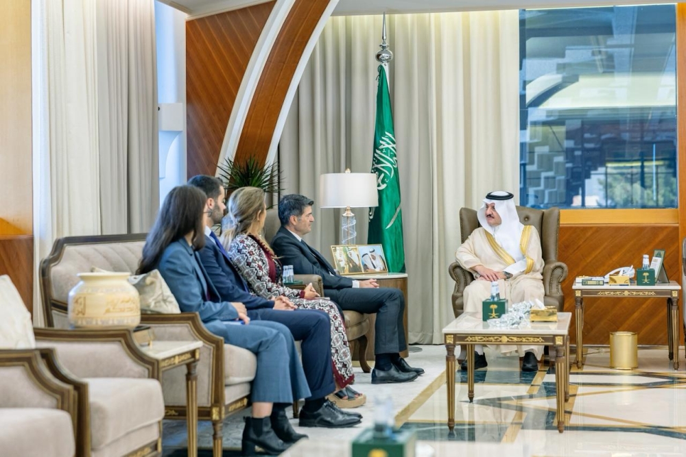 أمير-الشرقية-يستقبل-سفير-فرنسا-ويناقشان-عدة-موضوعات