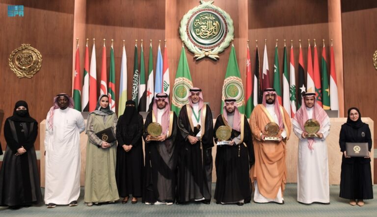 لدوره-بتطوير-تجربة-المستخدم.-“توكلنا”-أفضل-تطبيق-حكومي-عربي-ذكي