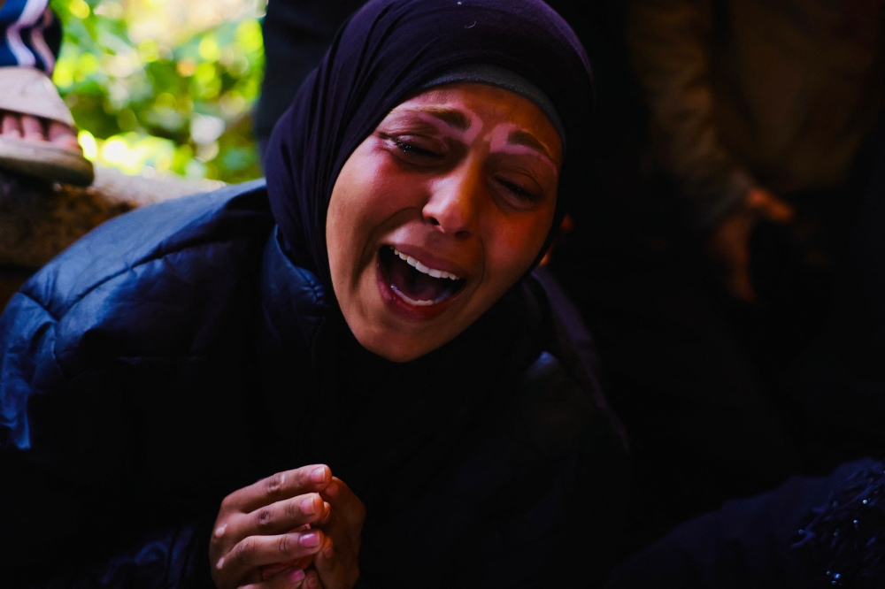 انتشال-الجثامين-مستمر.-ارتفاع-عدد-شهداء-العدوان-على-غزة-إلى-70,354