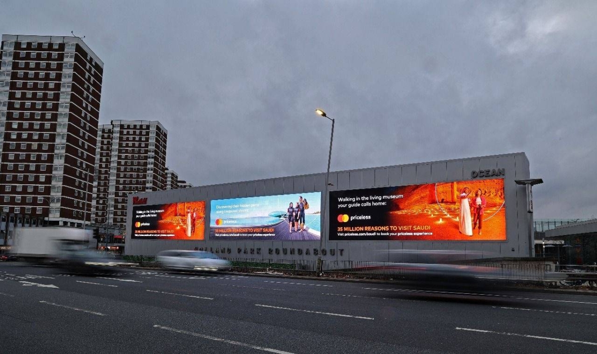 السياحة-السعودية-تزيّن-أشهر-ساحات-لندن-وتقدم-تجارب-لا-تُنسى-ضمن-حملة-“ماستركارد”-العالمية