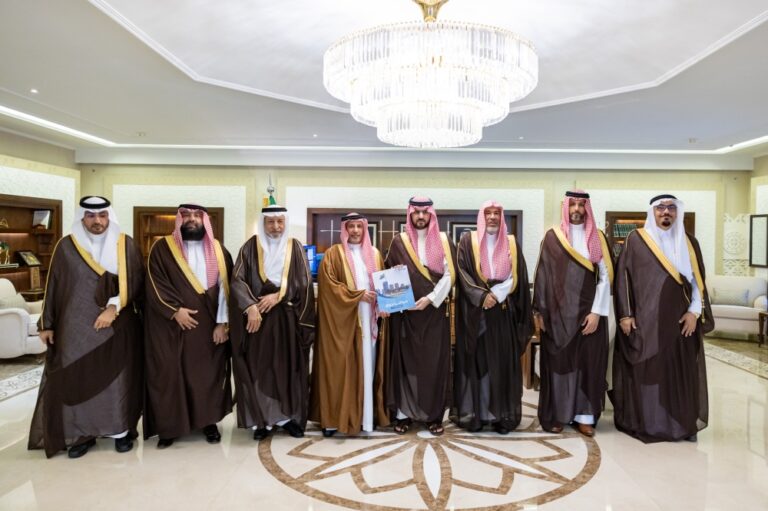 نائب-أمير-المنطقة-الشرقية-يستقبل-رئيس-مجلس-إدارة-جمعية-الذوق-العام