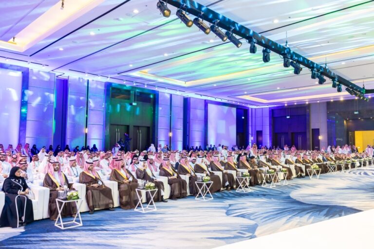 أمير-المنطقة-الشرقية-يرعى-انطلاق-أعمال-الملتقى-السنوي-الثالث-لهيئات-تطوير-المناطق-والمدن