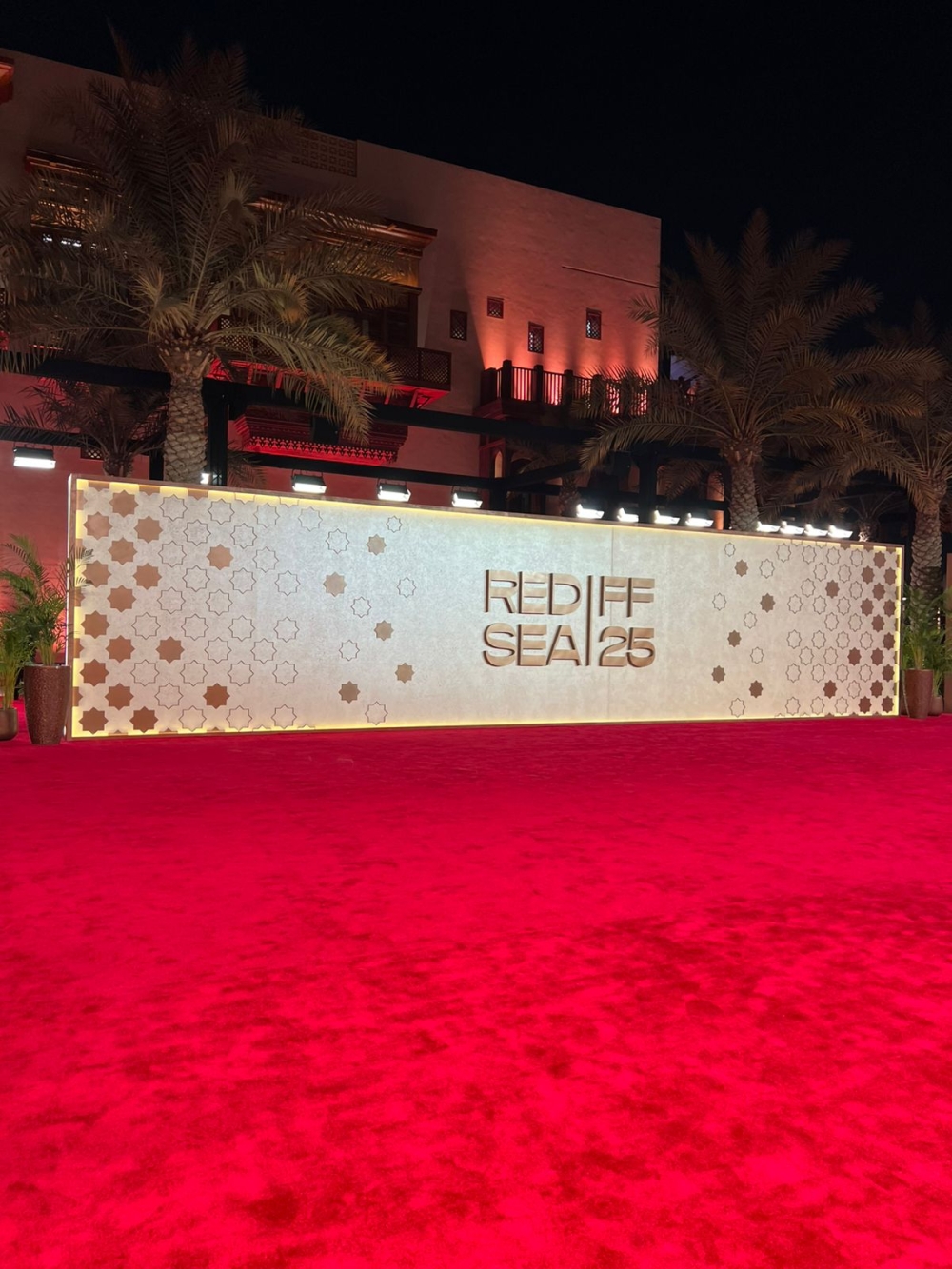 إغلاق-ميدان-الثقافة-وسوق-البحر-الأحمر-بسبب-الأمطار-الغزيرة-في-جدة