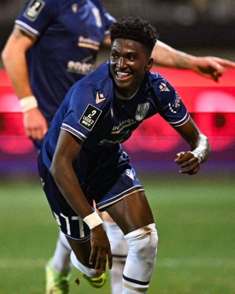 الأهلي-يخطط-لخطف-آل-سعد