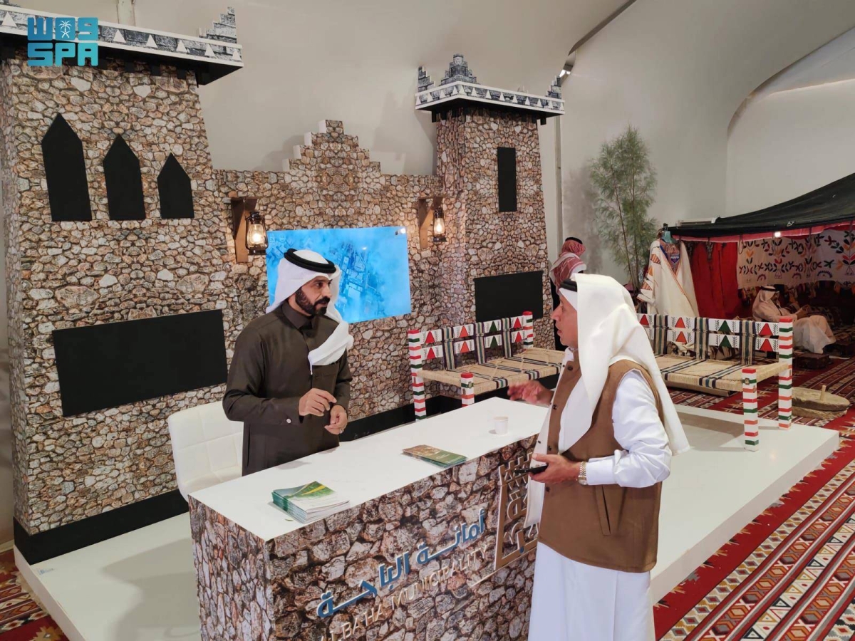 أمانة-الباحة-تستعرض-خدماتها-عبر-جناحها-في-مهرجان-الملك-عبدالعزيز-للإبل