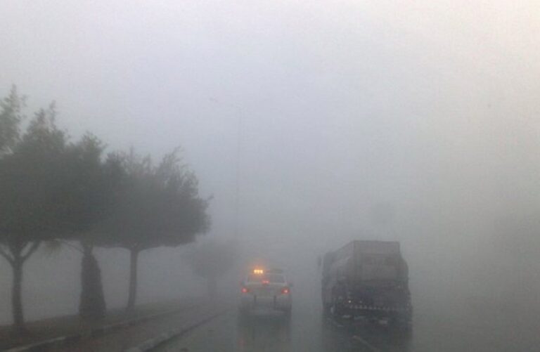 طقس-الصباح-الباكر.-ضباب-متباين-الشدة-على-أجزاء-من-11-منطقة