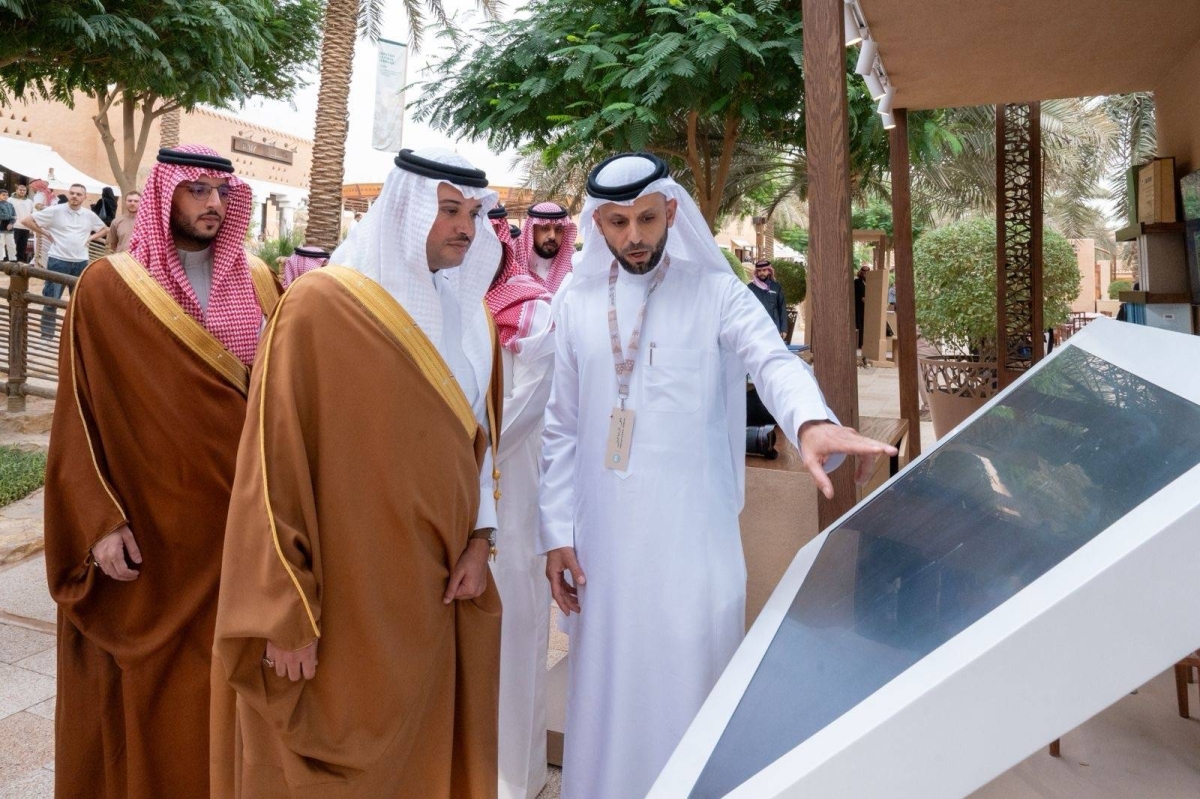 الأمير-سعود-بن-طلال-يؤكد:-الواحات-مصانع-للهوية-وورش-لصياغة-الإنسان-عبر-آلاف-السنين