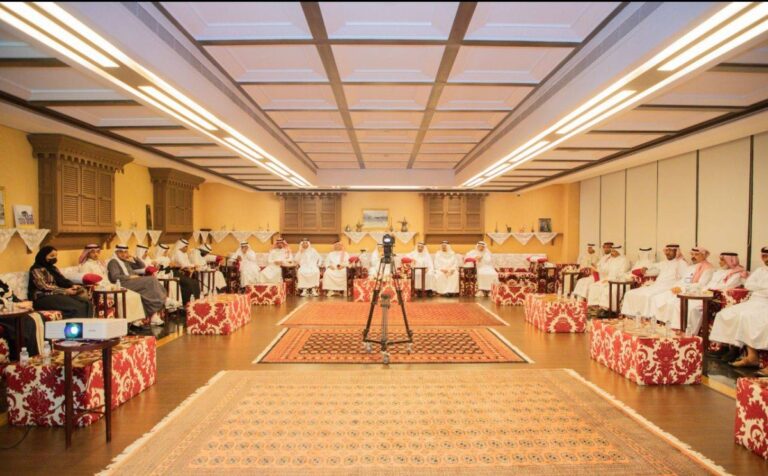 خوجة-في-مكة-يستعرض-تاريخ-الصحافة-السعودية-ومستقبلها-الرقمي-ويكشف-قصة-إطلاق-قناتي-القرآن-والسنة