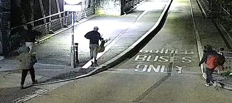 قلادات-وأساور-وخواتم.-سرقة-600-قطعة-من-متحف-بريستول-في-بريطانيا