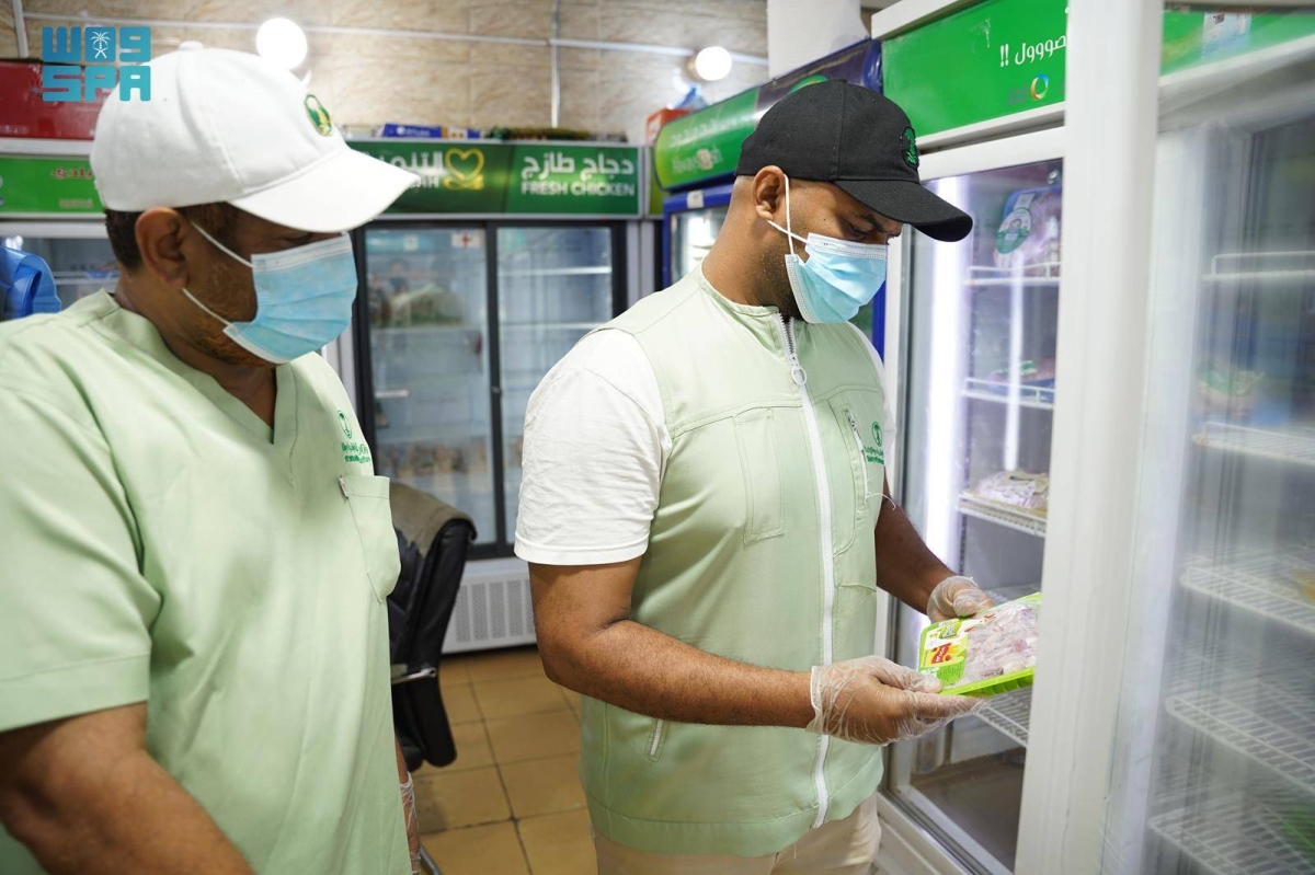 «بيئة-جازان»-تنفذ-جولات-رقابية-مكثفة-على-أسواق-النفع-العام-والمسالخ