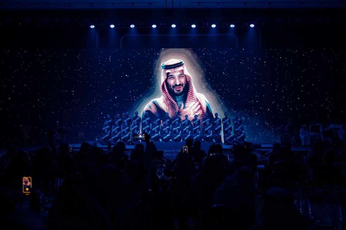 رمزيات-الامتنان-تتجلّى-في-حفل-الجائزة-السعودية-للإعلام…-عرض-مسرحي-عالمي-يستلهم-تقدير-ولي-العهد