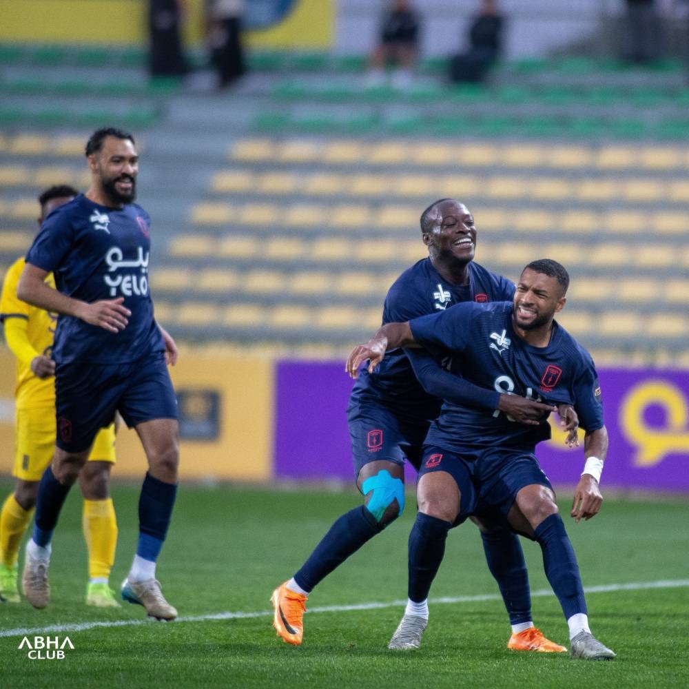 1530-دقيقة-تنصف-أبها-في-yelo