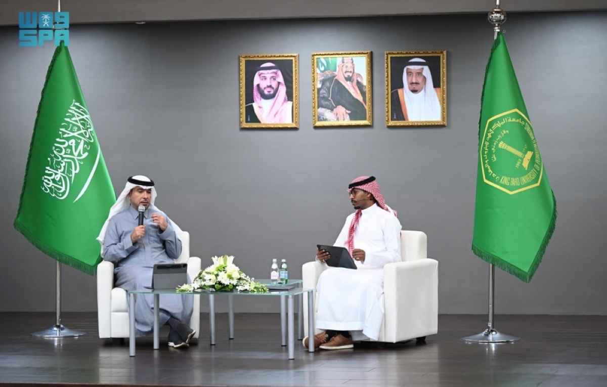 وزير-الإسكان:-الذكاء-الاصطناعي-والشباب-
ركيزتان-لبناء-مدن-المستقبل-الذكية-والمستدامة