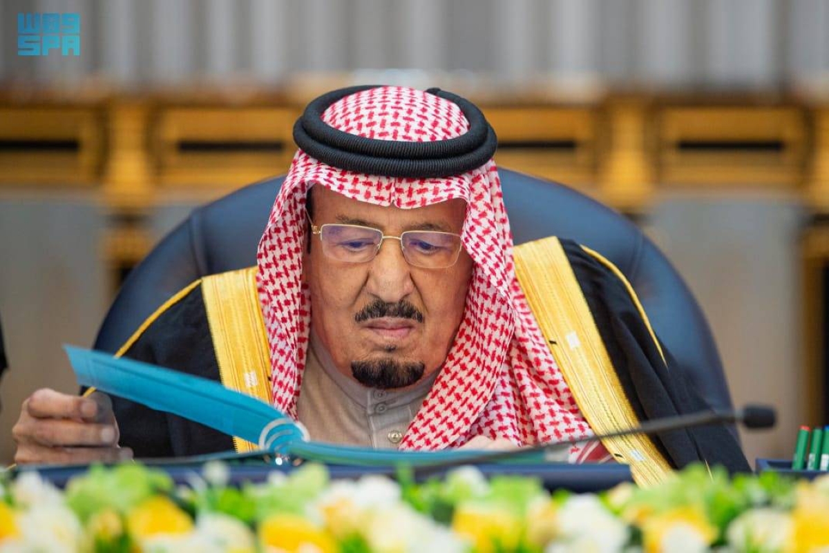 خادم-الحرمين-الشريفين-يرأس-جلسة-مجلس-الوزراء-في-الرياض