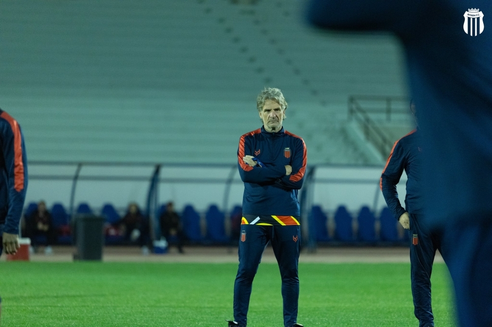 3عائدين-للمحترفين