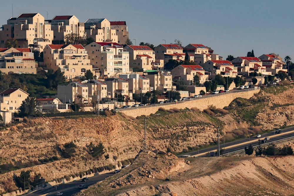 الرئاسة-الفلسطينية-تدين-قرار-الاحتلال-بتحويل-أراضي-الضفة-إلى-“أملاك-دولة”