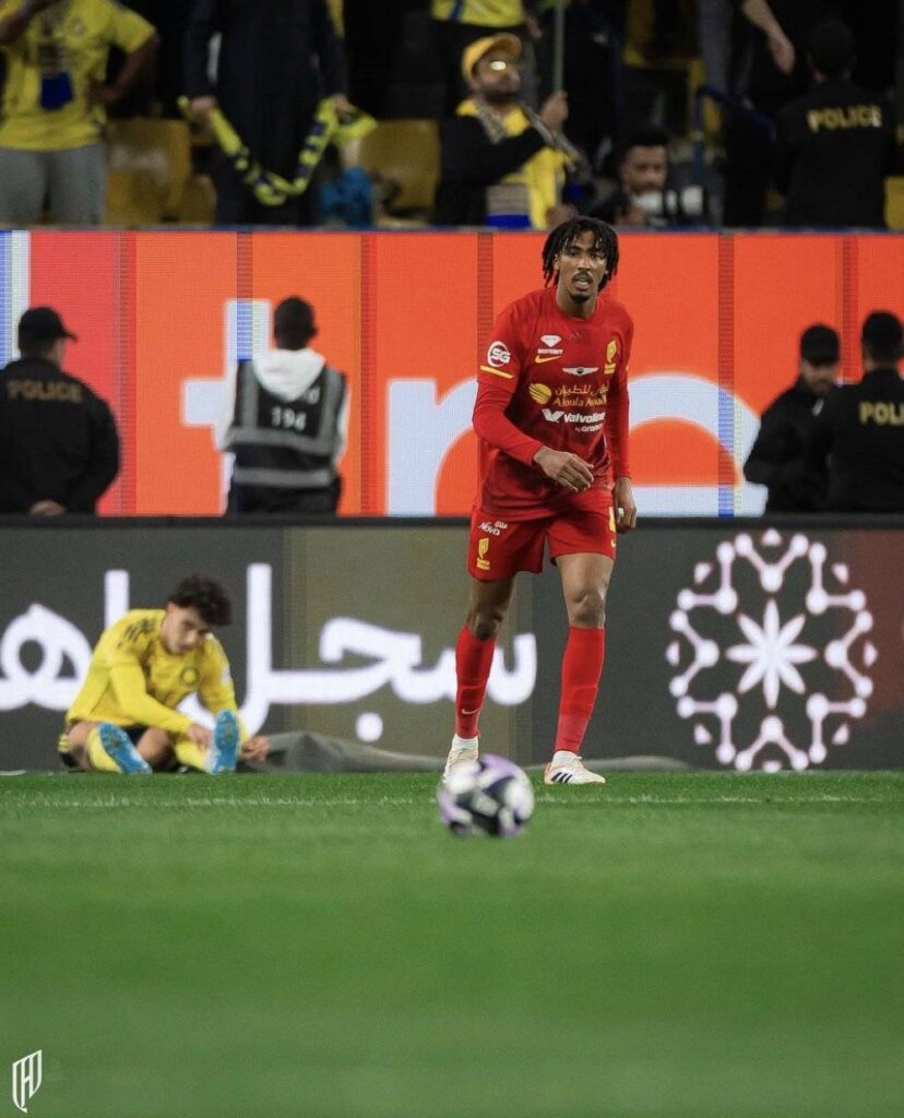 القادسية-يؤمن-مدافعه