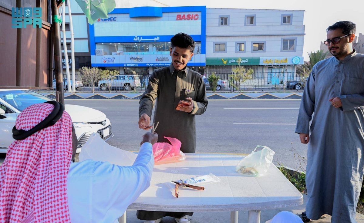 محال-بيع-السواك-في-الباحة-تشهد-انتعاشا-موسميا-خلال-شهر-رمضان