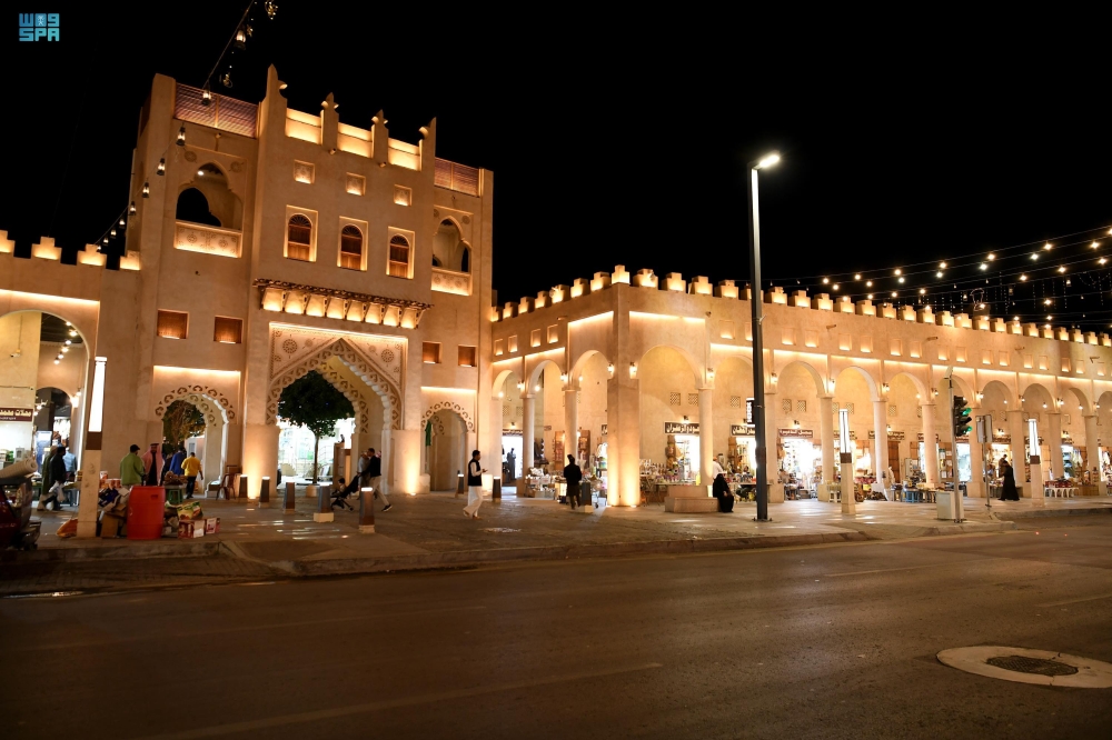 “سوق-القيصرية”-ملتقى-السعوديين-والخليجيين.-ولياليه-تظاهرة-ثقافية