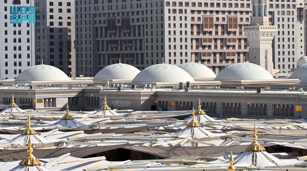 مظلات-المسجد-النبوي.-
هندسة-متحركة-تظلل-أكثر-من-228-ألف-مصل