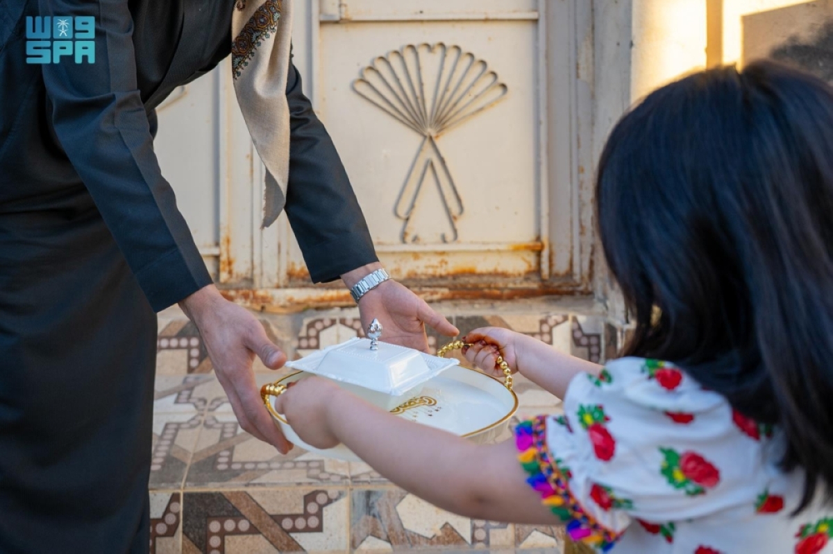 تبادل-طعام-الإفطار-يعكس-التكافل-الاجتماعي-في-الحدود-الشمالية