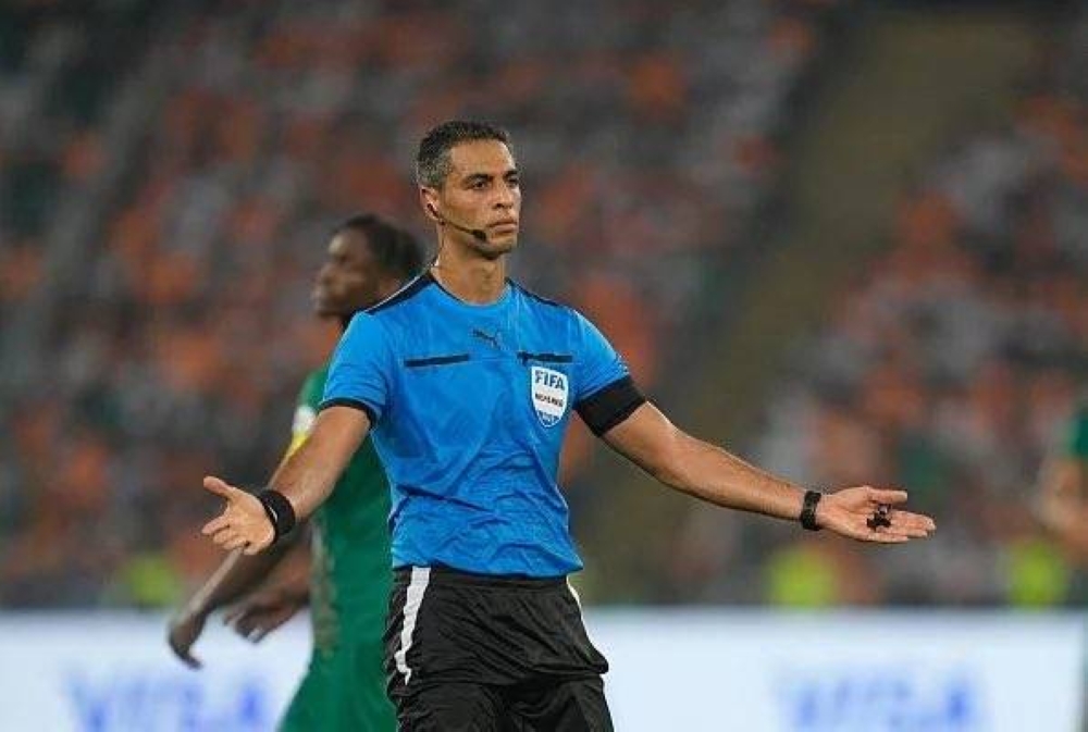 طاقم-مصري-للهلال-والنجمة