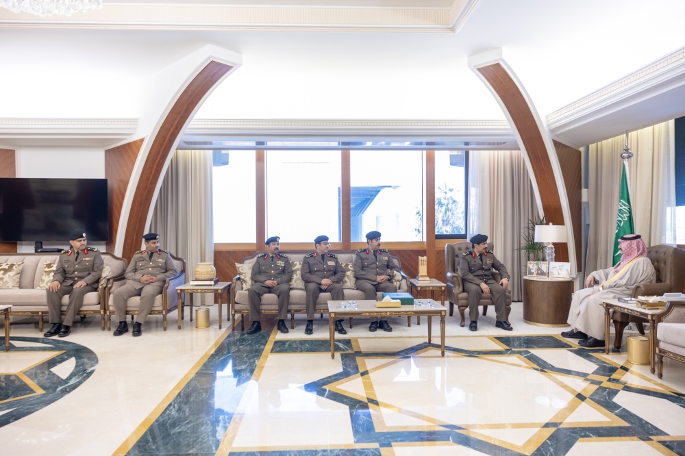 أمير-الشرقية-يشيد-بجهود-رجال-الأمن-خلال-استقباله-مدير-شرطة-المنطقة