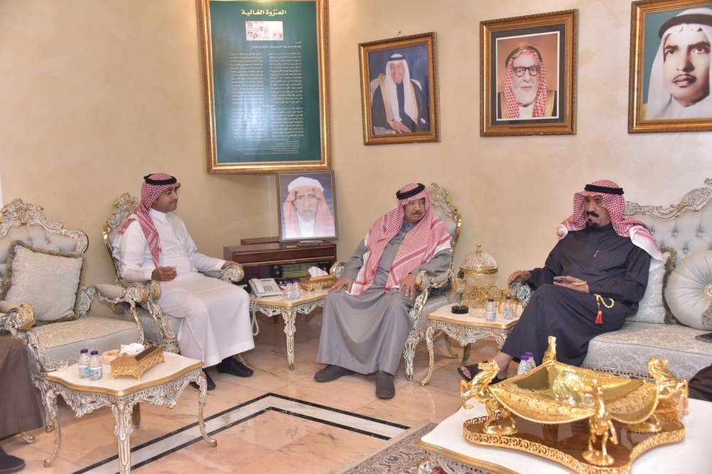 الدحيلان:-المجالس-الرمضانية-تعكس-روح-التلاحم-بين-أبناء-المجتمع