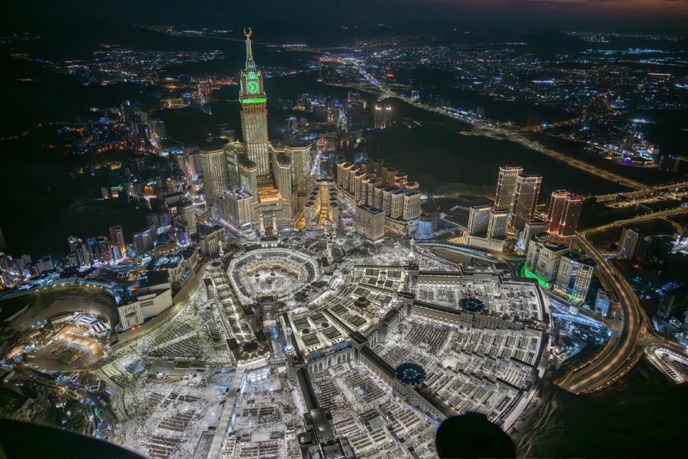 توفير-أكثر-من-40-خدمة-رقمية-بسبع-لغات-لخدمة-ضيوف-الرحمن