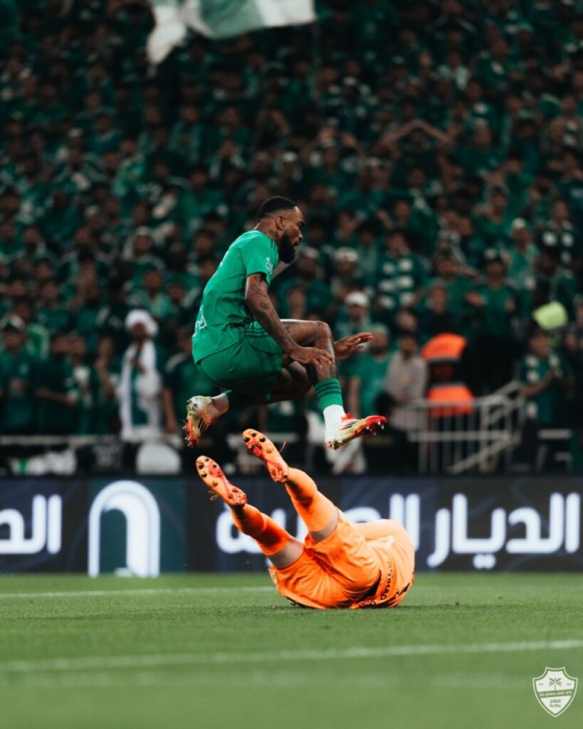 العميد-ينقذ-الجلاد