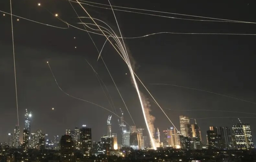 البحرين:-اعتراض-وتدمير-95-صاروخًا-و164-مسيّرة-منذ-بدء-الاعتداء-الإيراني-الغاشم