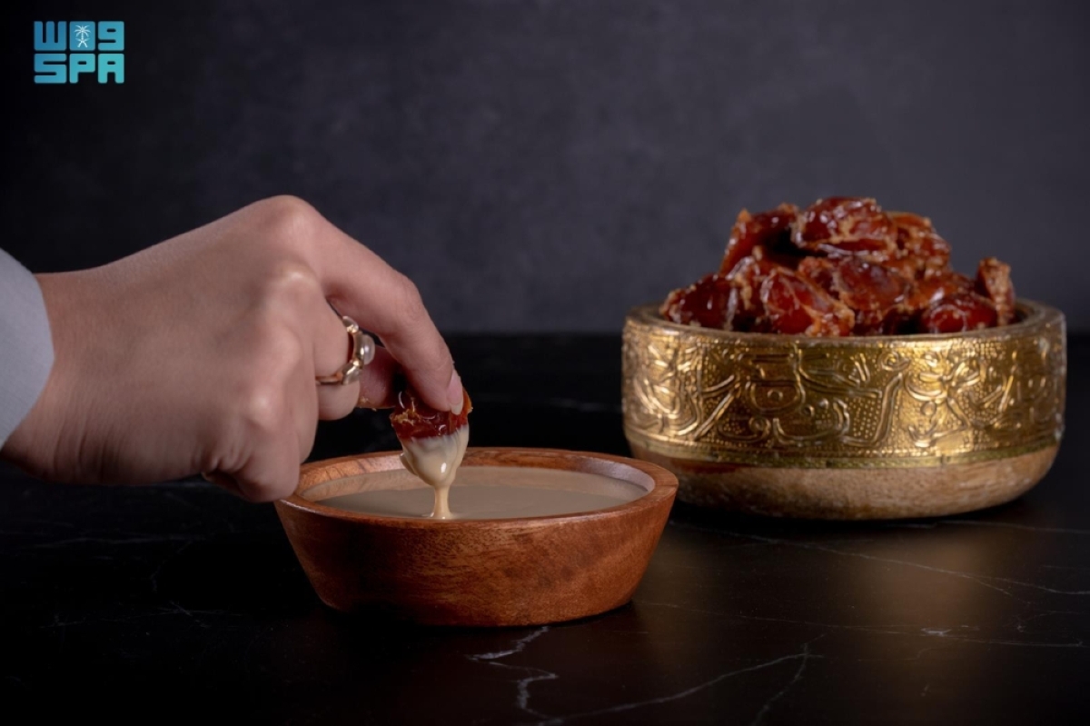 تمور-القصيم-تزين-موائد-رمضان-
وتجمع-التنوع-والفائدة-الغذائية