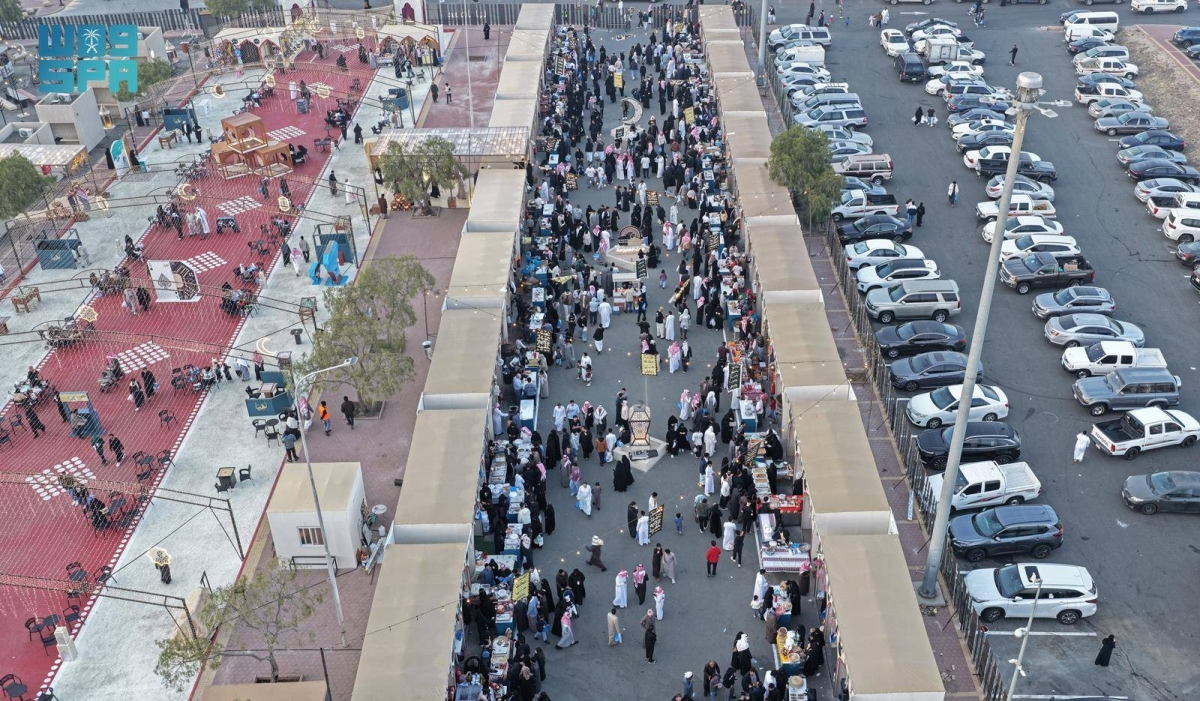 السوق-الرمضاني-في-أبها.-
حراك-اقتصادي-واجتماعي-متجدد