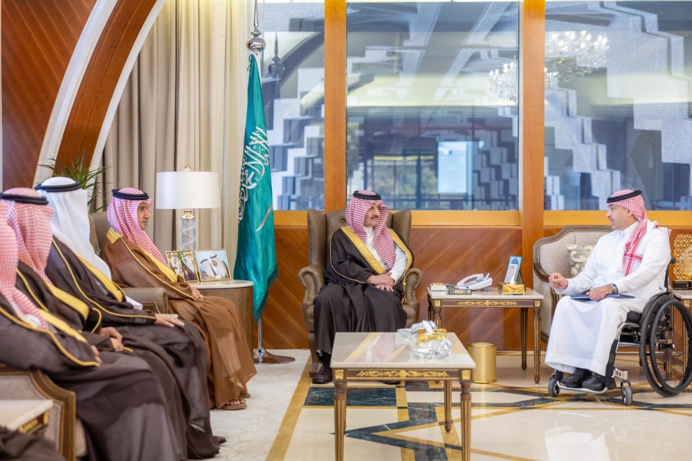 أمير-الشرقية-يستقبل-إدارة-جمعية-طويق-ويؤكد-أهمية-تأهيل-الكوادر-الوطنية