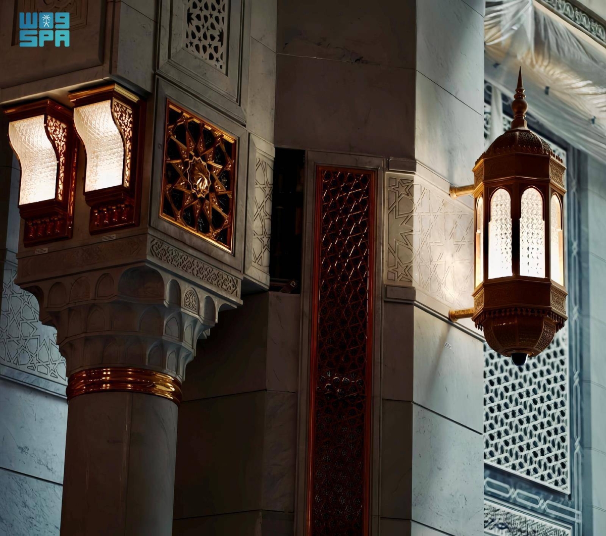 العمارة-الإسلامية-تزين-جنبات-المسجد-الحرام.-إرث-حضاري-يجمع-الجمال-والقداسة