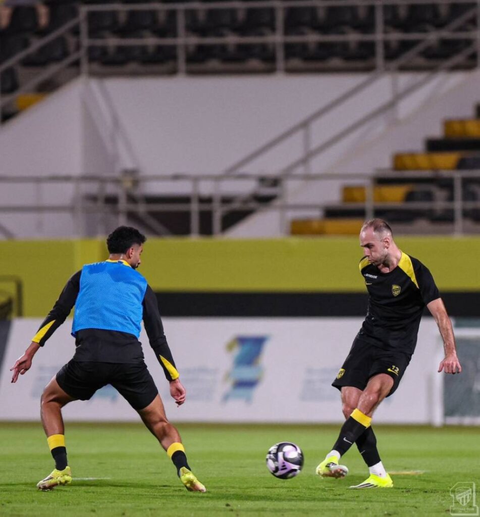 كونسيساو-يغير-جلد-العميد