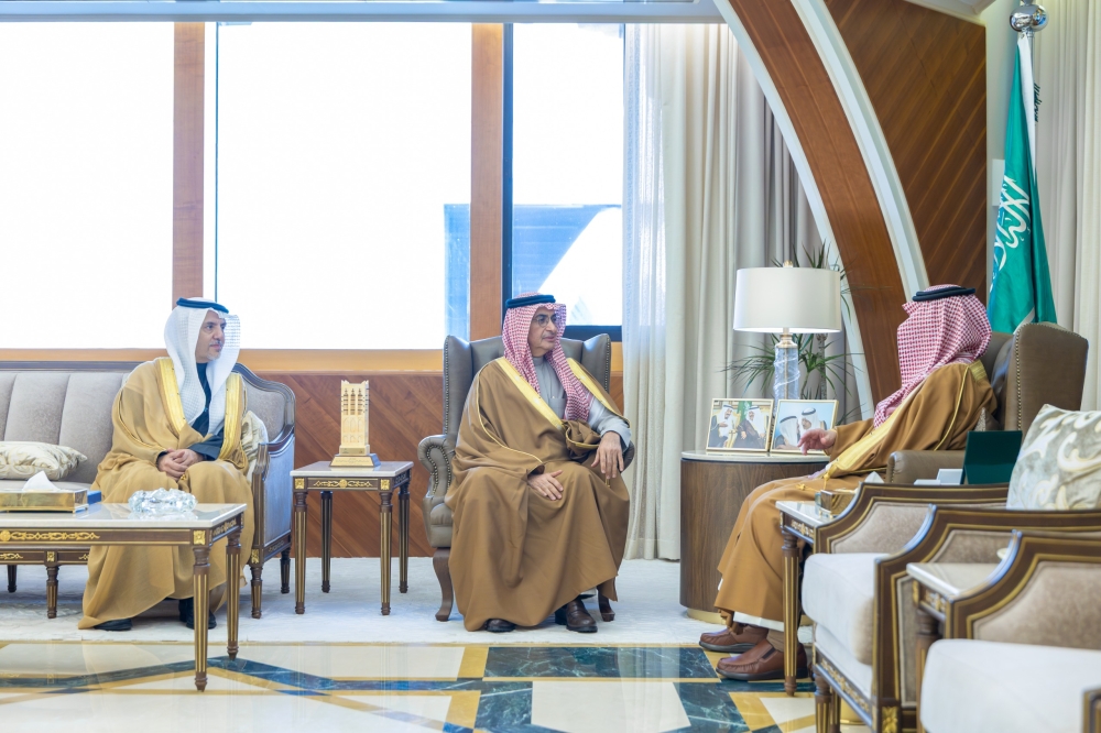 أمير-الشرقية-يشيد-بجهود-الكوادر-الصحية-ويطّلع-على-تقرير-تجمع-الشرقية-الصحي