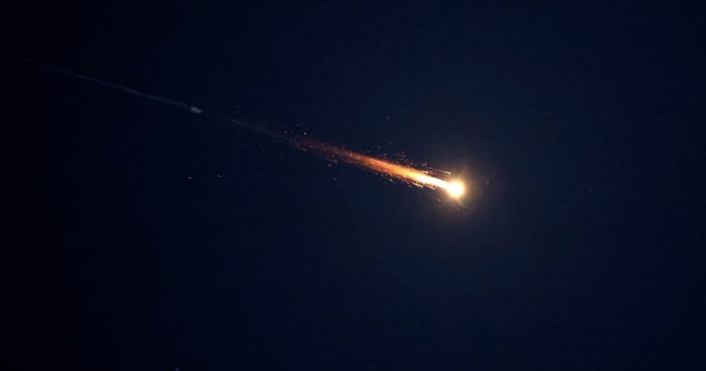 الإمارات.-السلطات-تتعامل-مع-حادث-سقوط-مسيرة-على-مبنى-في-دبي