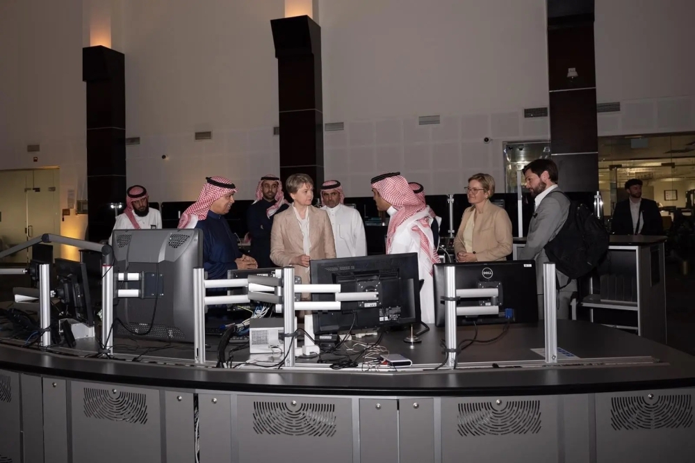 وزير-النقل-يستعرض-مع-وزيرة-خارجية-المملكة-المتحدة-جهود-المملكة-في-إدارة-المجال-الجوي