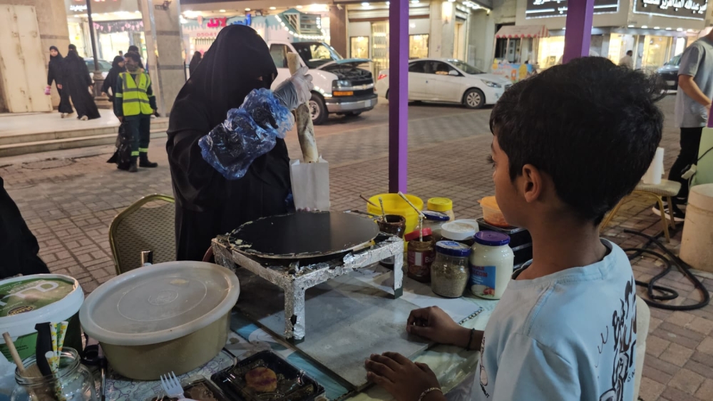 14-بائعاً-و35-متطوعاً-يفتتحون-مبادرة-«تمكين»-بسوق-مياس-في-القطيف