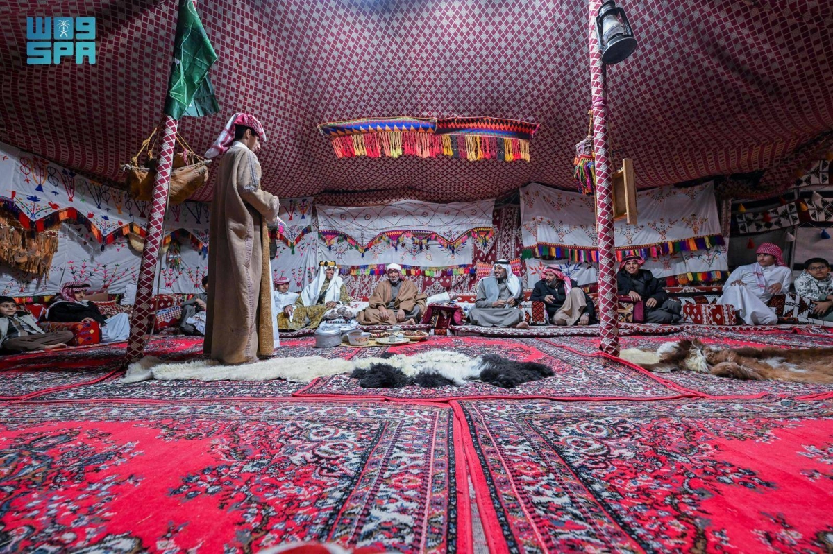 المجالس-الرمضانية-في-الباحة.
بيوت-الشعر-تعزز-روحانية-الشهر-الفضيل