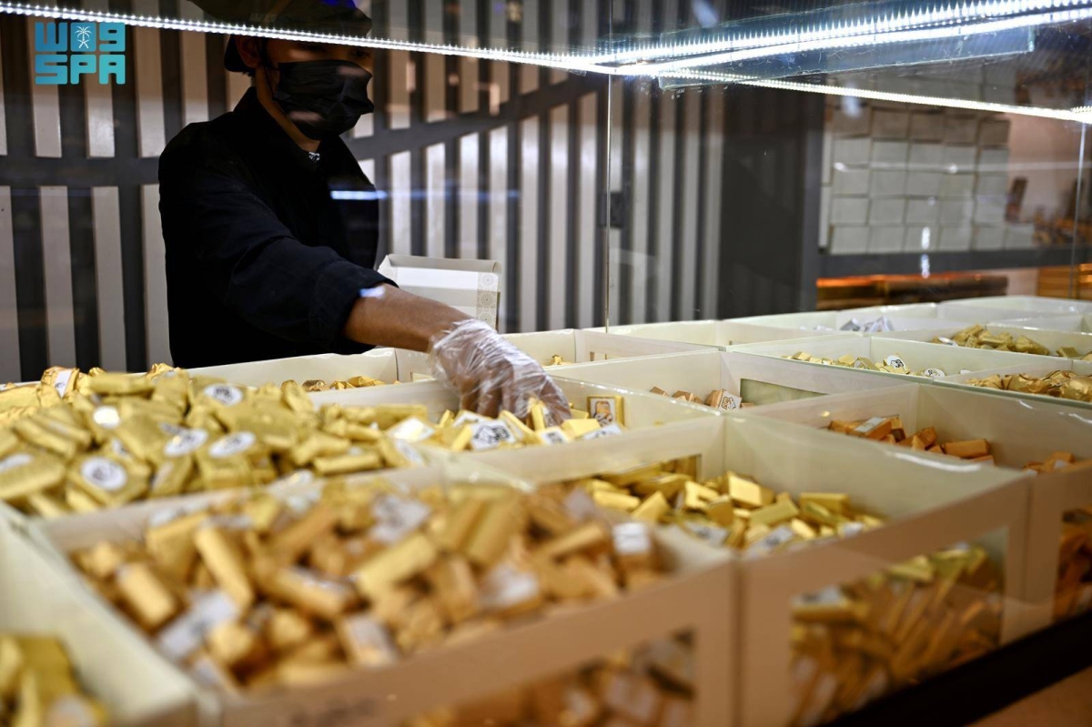 أسواق-مكة-تتزين-بحلاوة-العيد