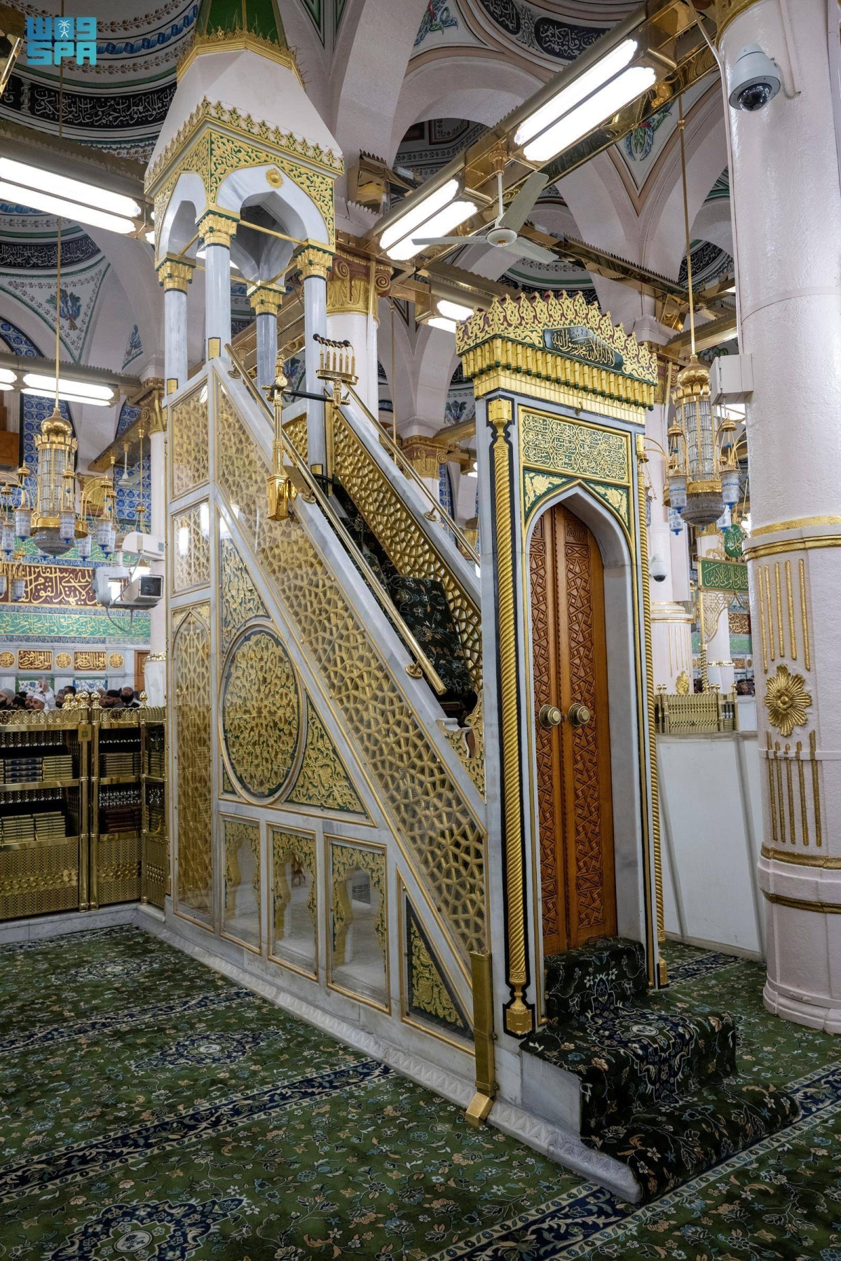 المنبر-النبوي.-موضع-خطب-الرسول-ومعلم-من-معالم-المسجد-النبوي