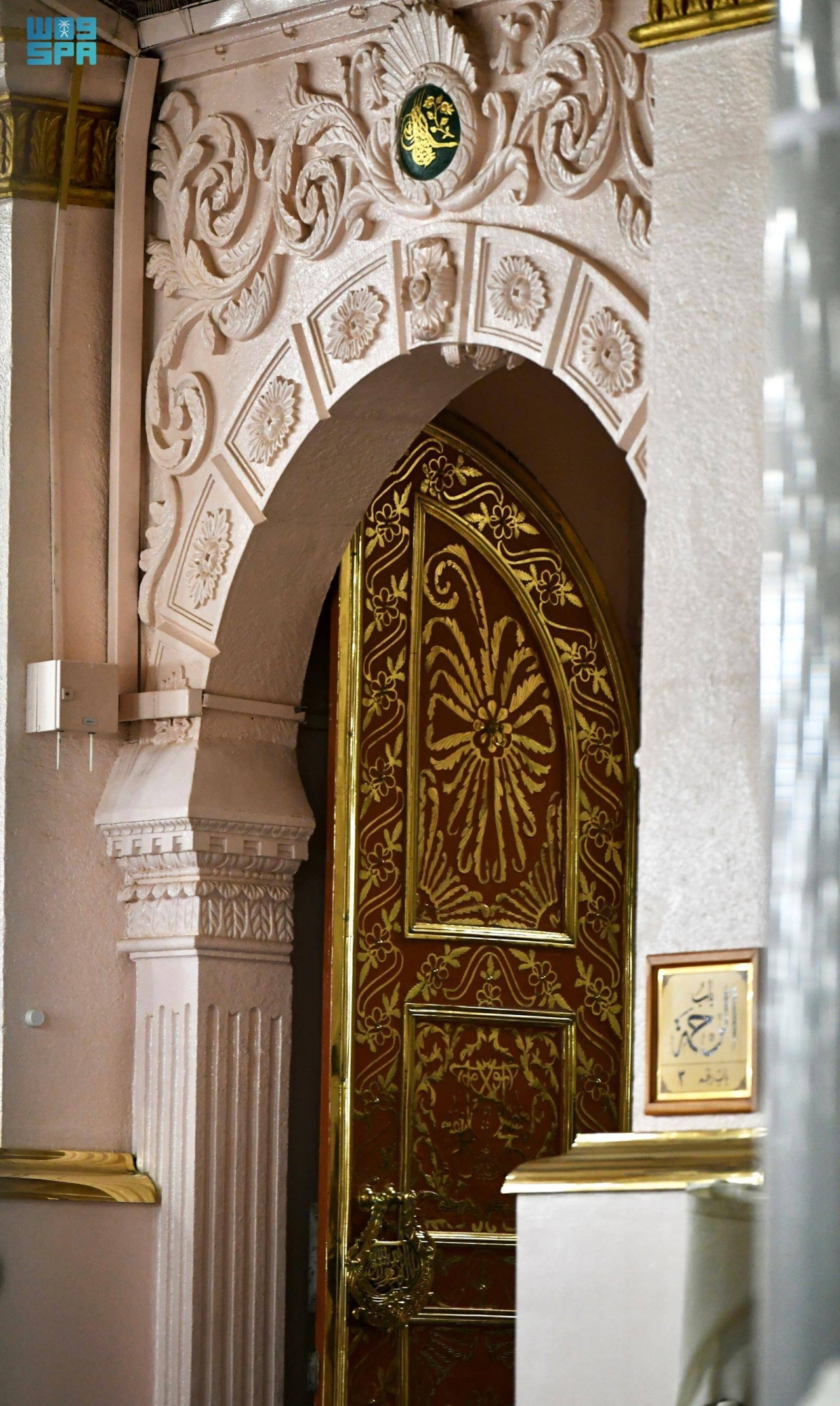 «باب-الرحمة»-في-المسجد-النبوي.-معلم-تاريخي-ارتبط-بحادثة-الاستسقاء-في-السيرة-النبوية