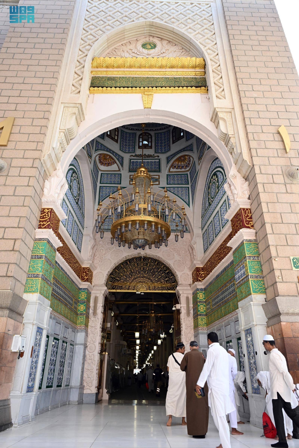 إتاحة-خدمة-الكترونية-لمعرفة-حالة-كثافة-ممر-السلام-على-النبي